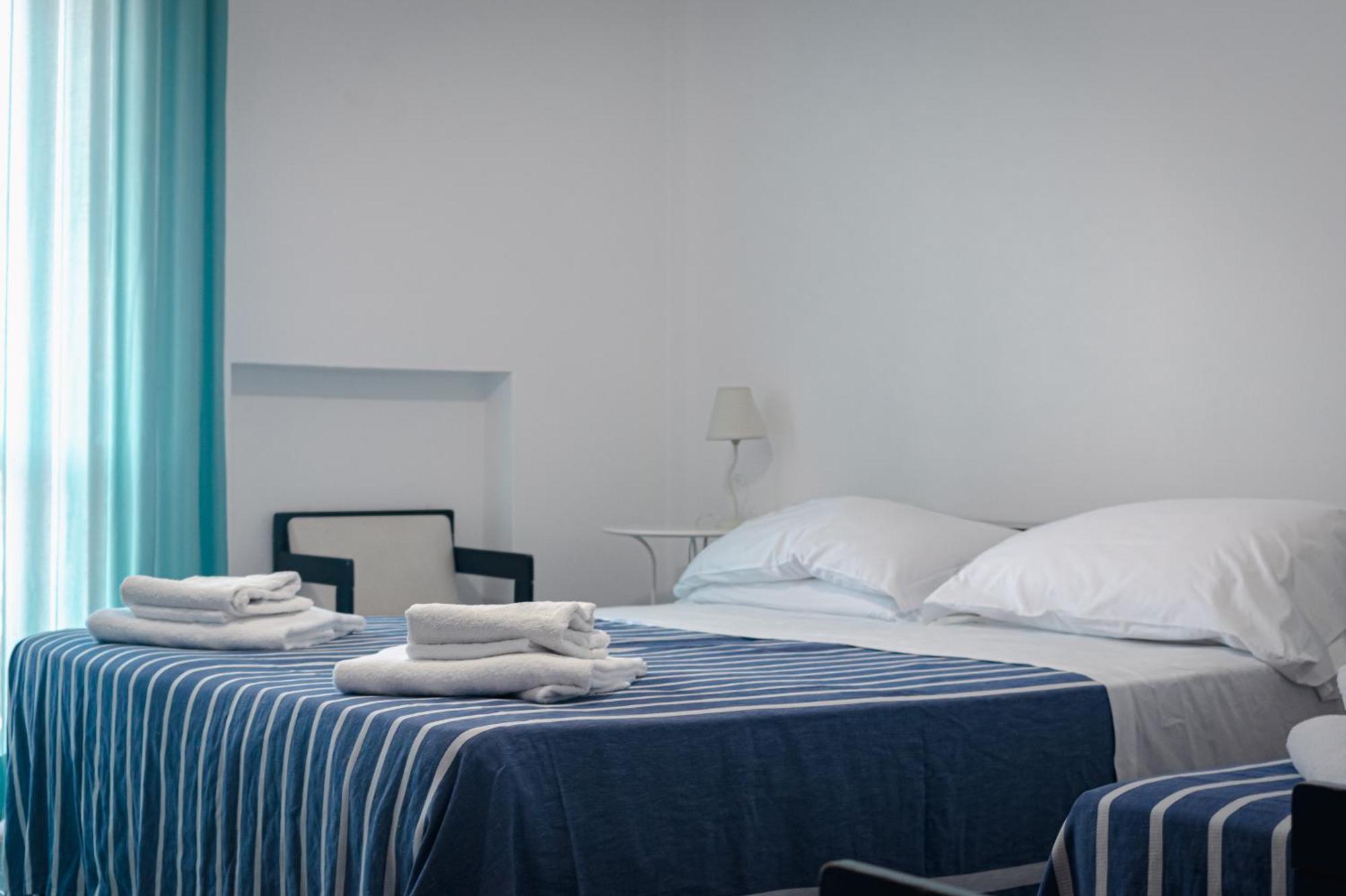 Hotel Mediterraneo Ґуардія-П'ємонтезе-Терме Екстер'єр фото