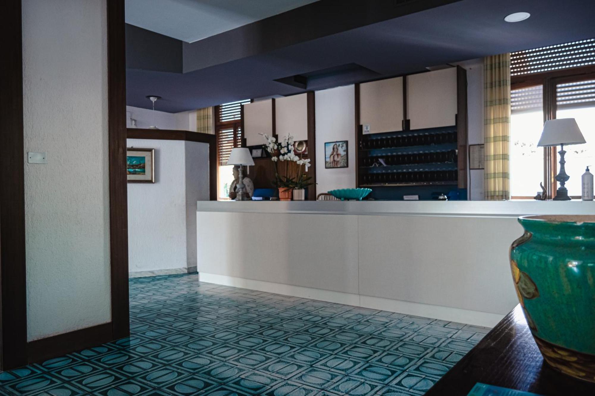 Hotel Mediterraneo Ґуардія-П'ємонтезе-Терме Екстер'єр фото